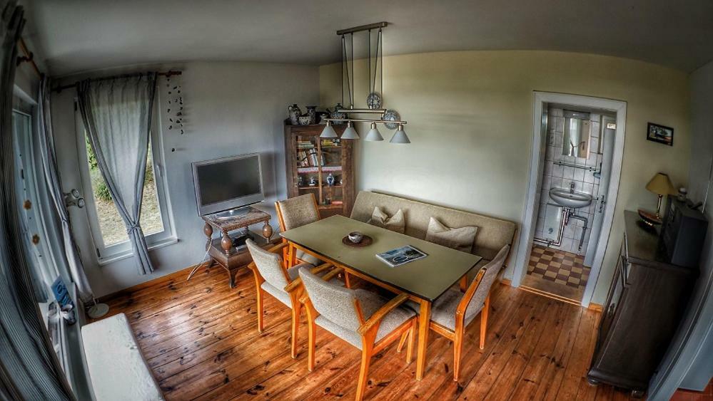 Apartamento Haus am Hügel Groß Zicker Exterior foto