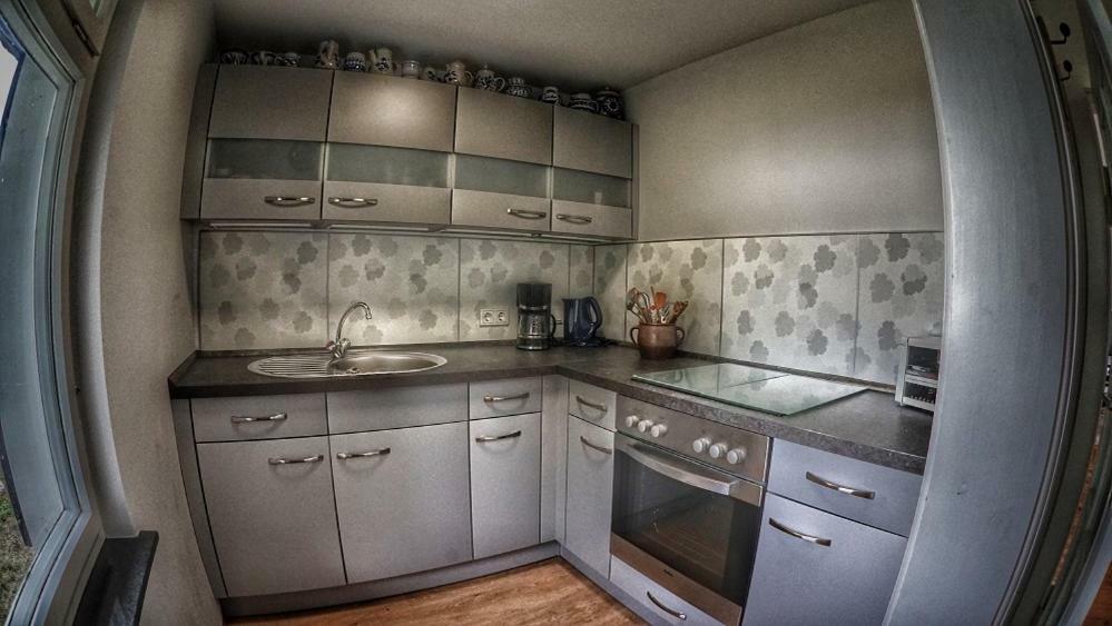 Apartamento Haus am Hügel Groß Zicker Exterior foto